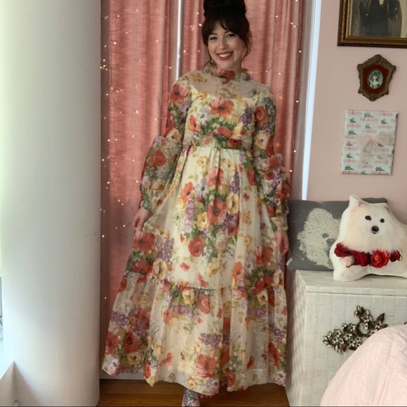 Dresses & Skirts - Vintage 70s floral maxi dress